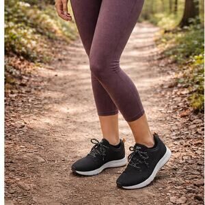 Dr Scholls women's black trail sneakers 6M  lightweight athletic walking shoes